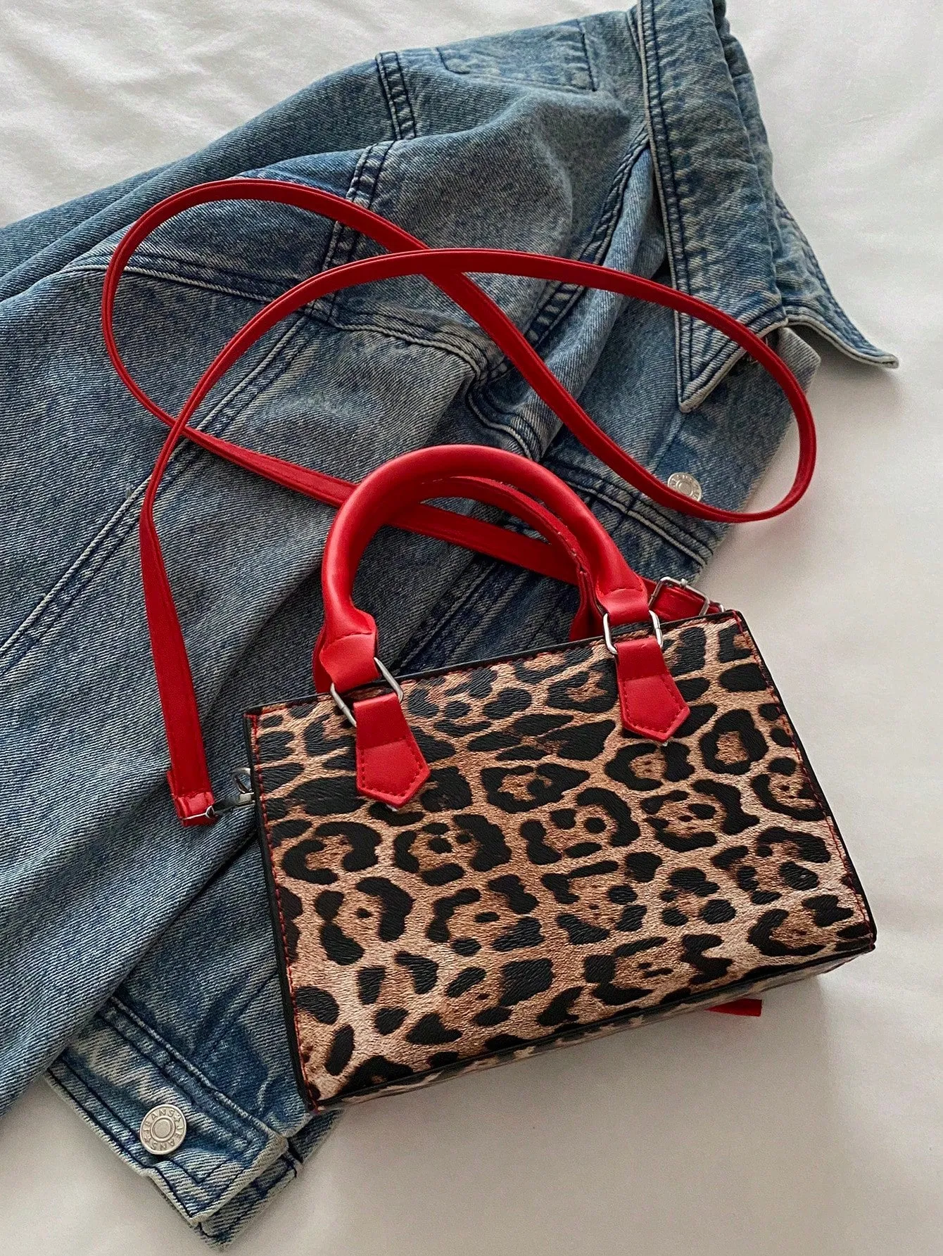 A New Fall And Winter Season Retro Fashion Leopard Print Mini Handbag Square Bag