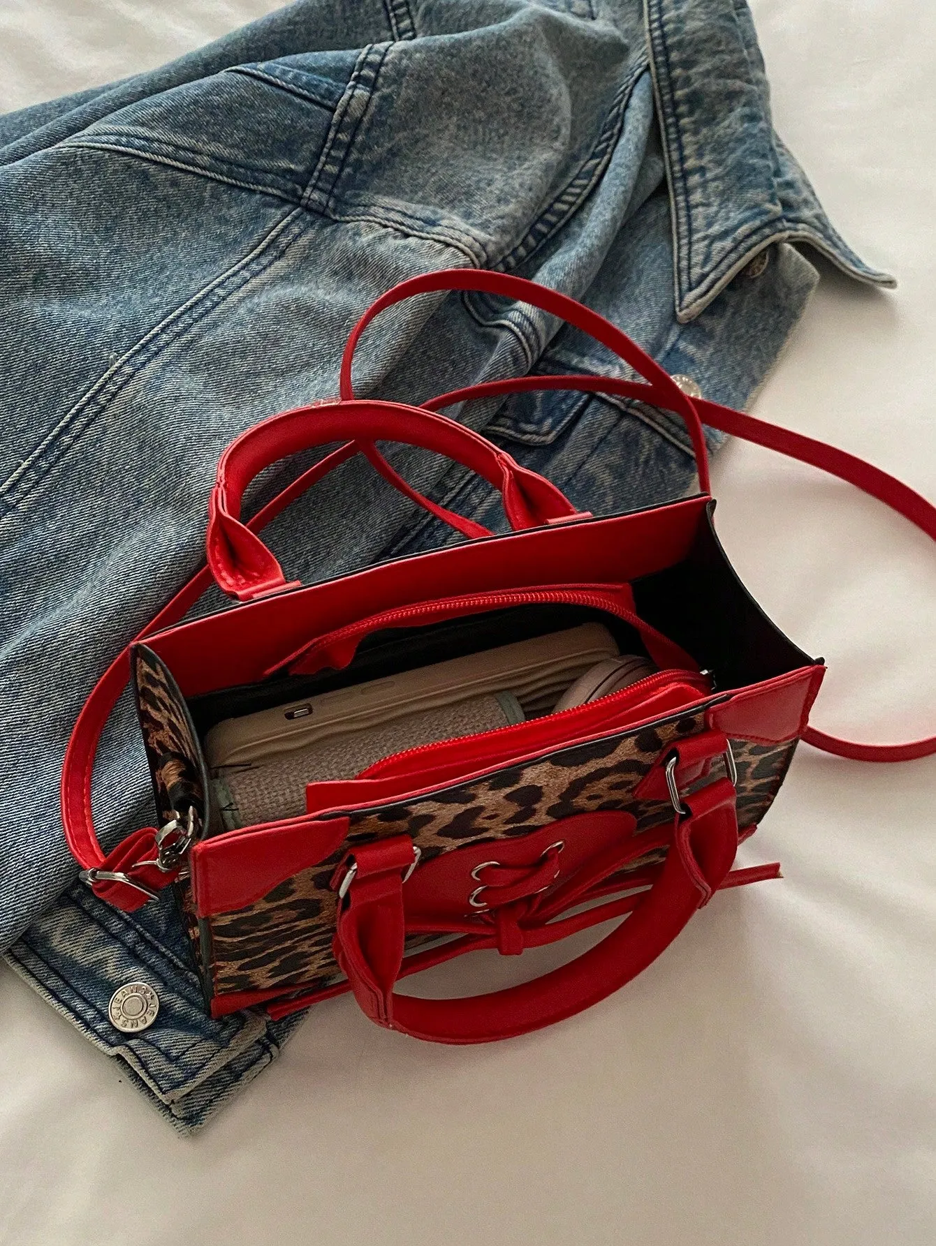 A New Fall And Winter Season Retro Fashion Leopard Print Mini Handbag Square Bag