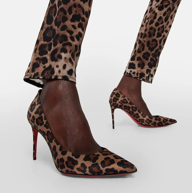 Eye-catching  Leopard Print Satin Pumps