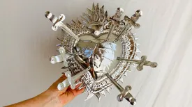 Large Hojalata Milagro Sacred Heart.