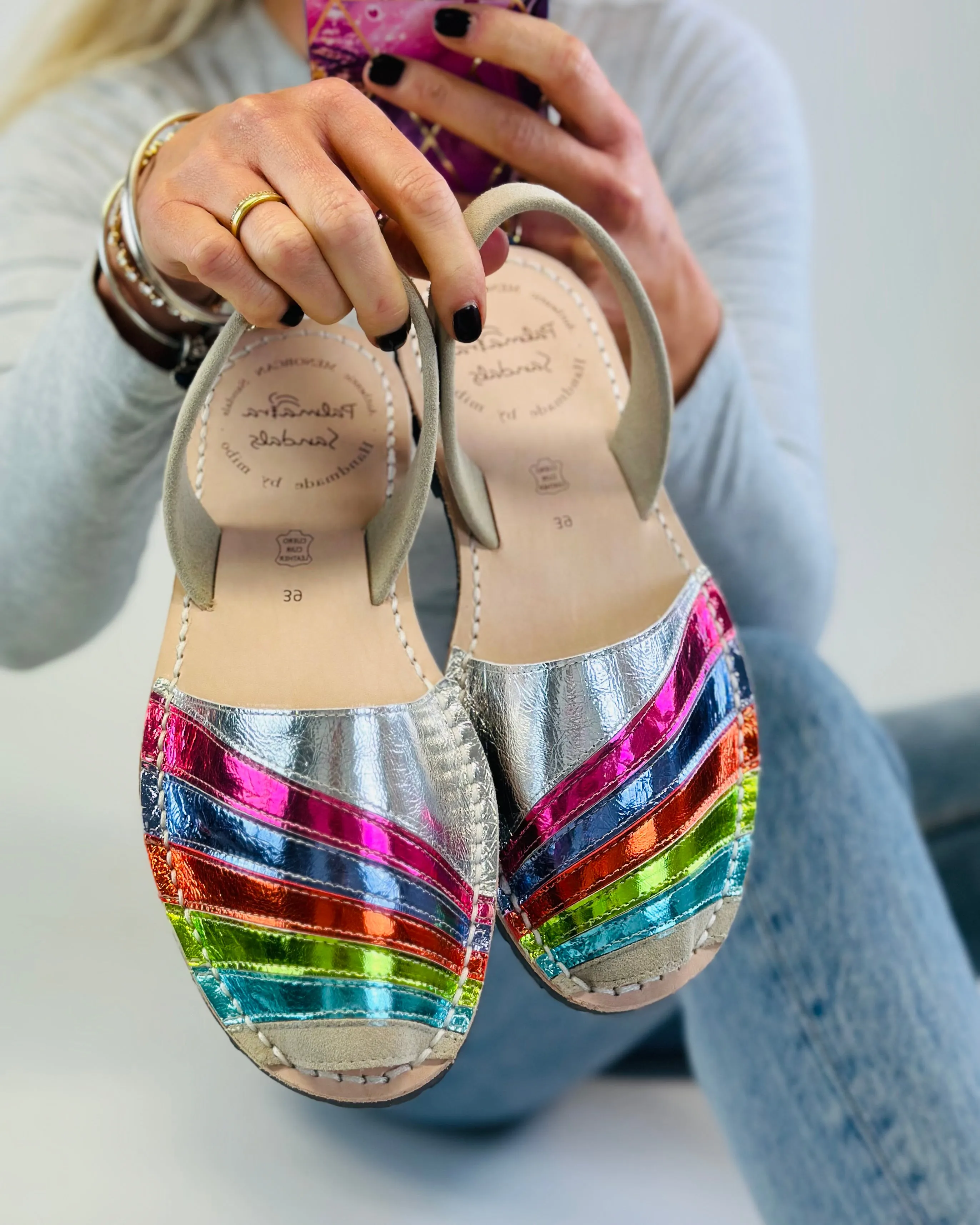 SAMPLE SALE Metallic rainbow stripe size 39