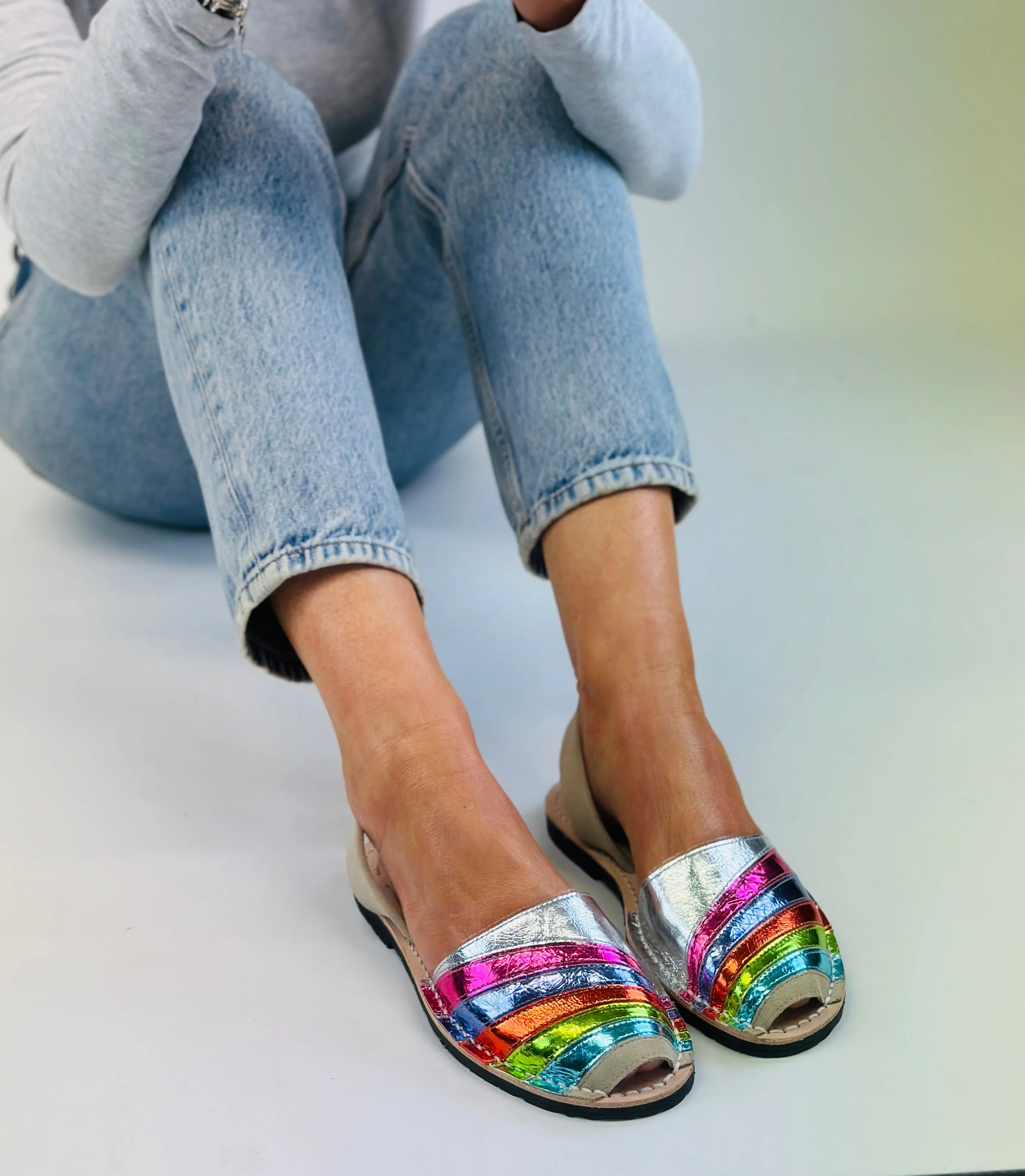 SAMPLE SALE Metallic rainbow stripe size 39