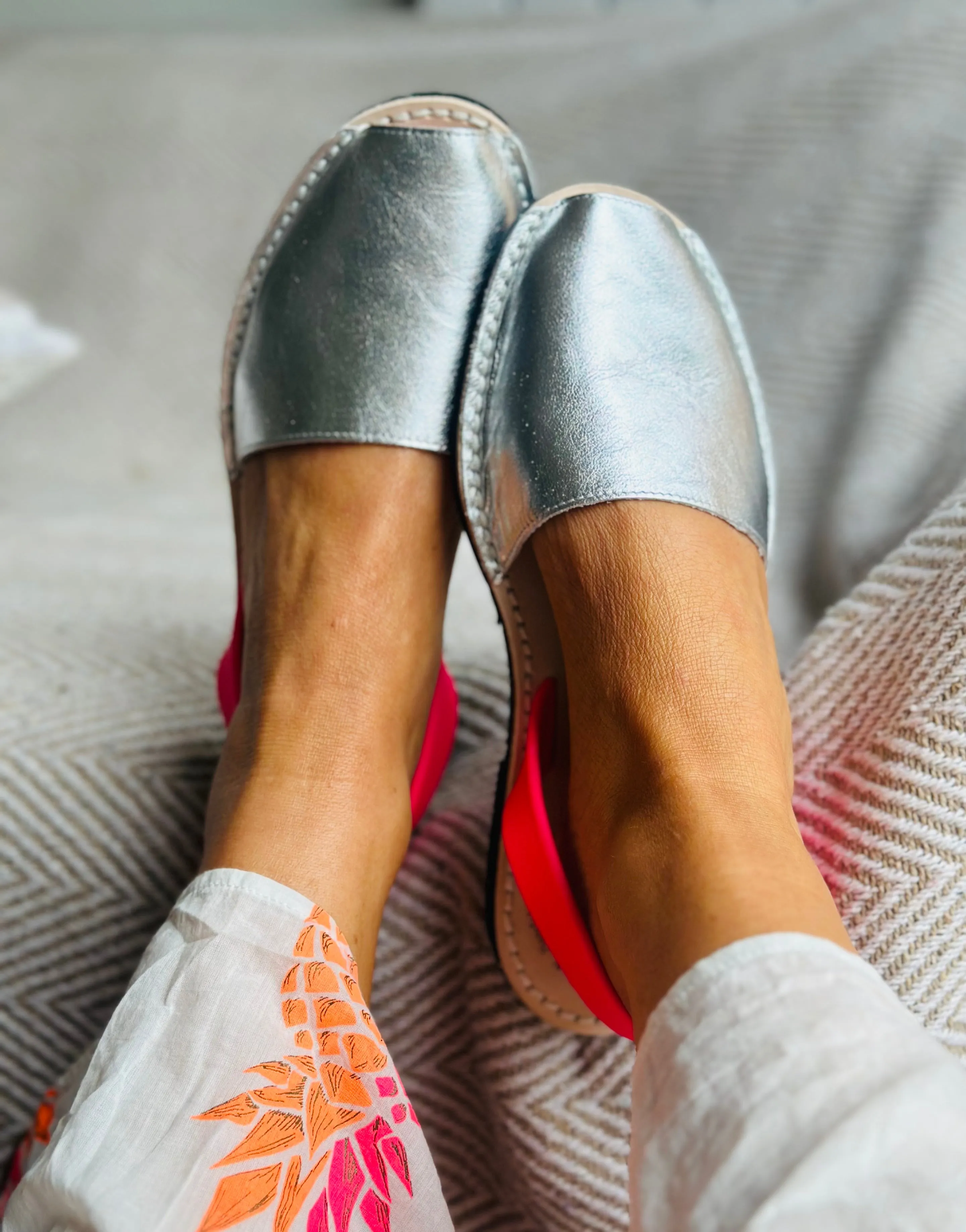 Silver Neon Avarcas